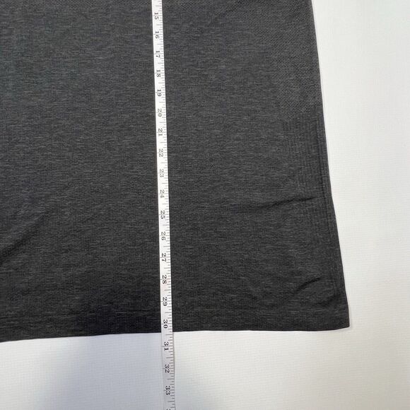 Lululemon Shirt Mens 2XL Metal Vent Performance Mesh Dot Gray Movement Medicine - Picture 4 of 10